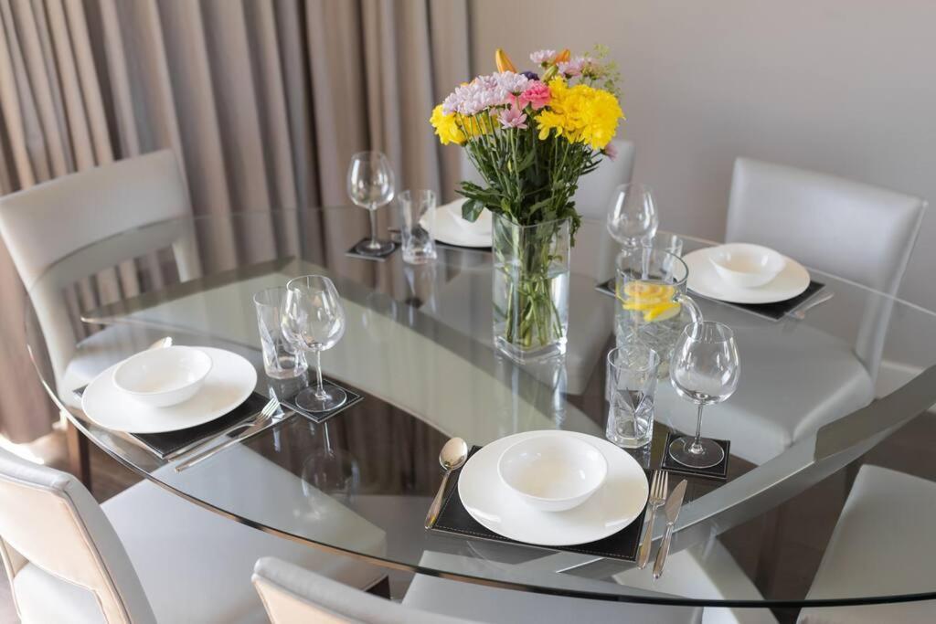 Stylish Penthouse Apartment With Hot Tub Bath Ngoại thất bức ảnh